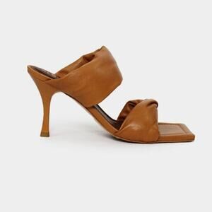 NWOB Alohas Twist Strap Camel Tan Heels in Sz 37 (6.5)